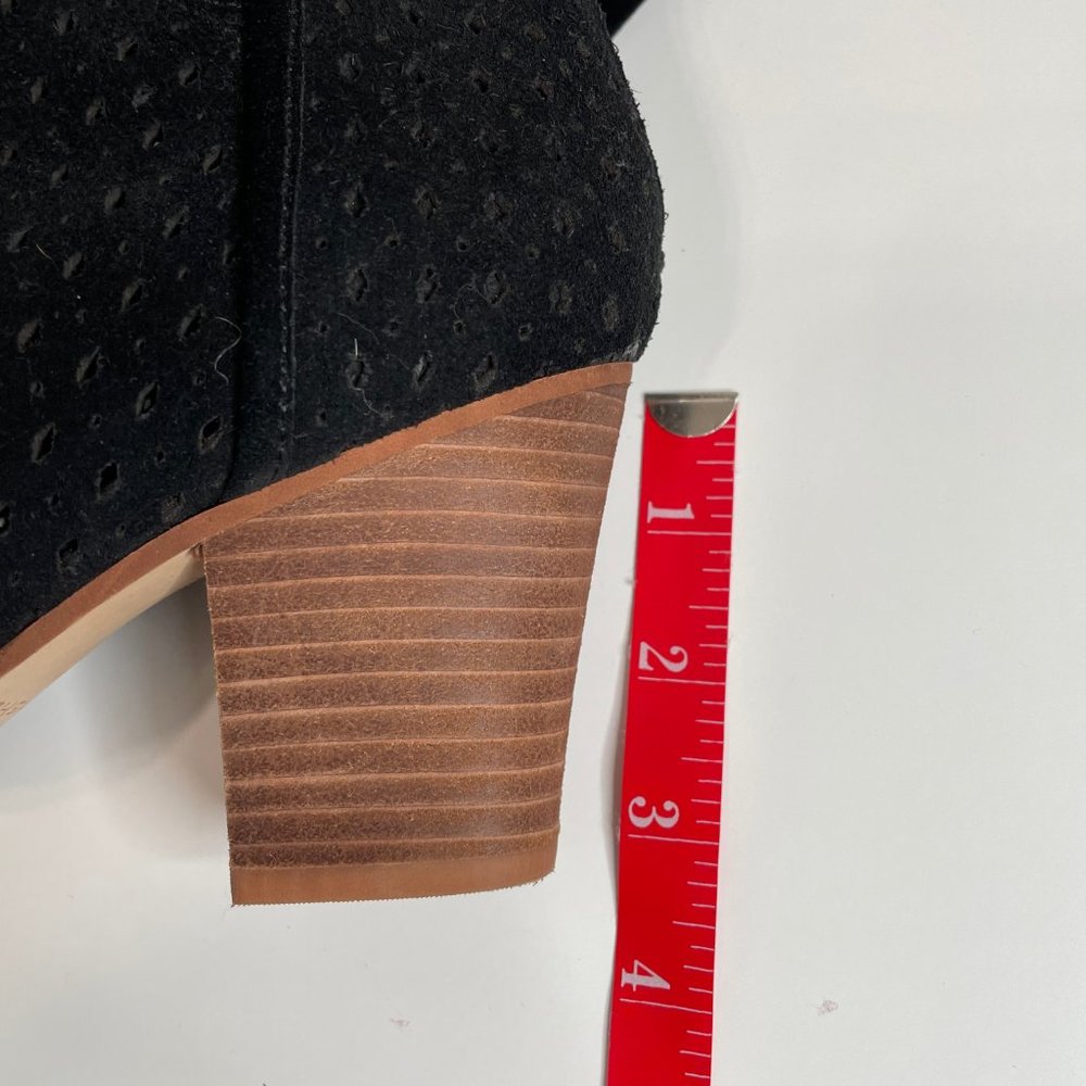 Marc Fisher Suede Ankle Bootie Stacked 3 1/2" Heel Laser Cut Zip Back - Picture 11 of 11